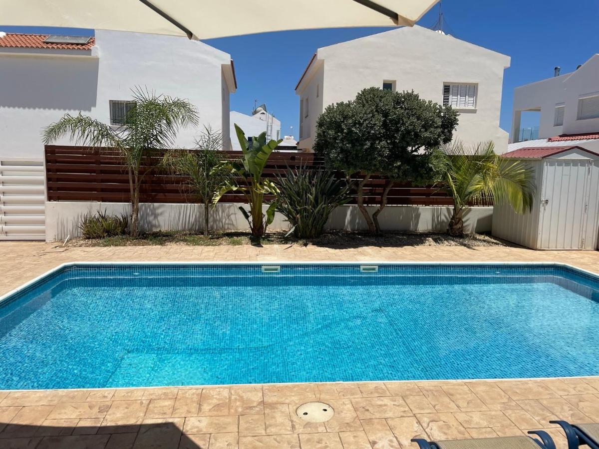 Sol Y Mar Malama Villa Paralimni Exterior foto